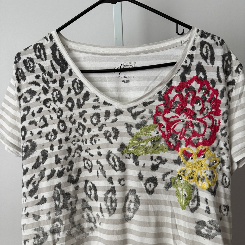 Style & Co XL Gray Striped T-Shirt Leopard Floral Embroidery Slouchy Flowy - Picture 2 of 5